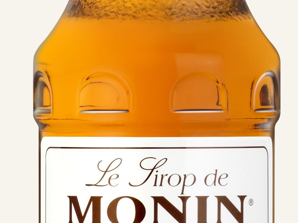 MONIN sirup Karamel 0,25l — láhev barového sirupu